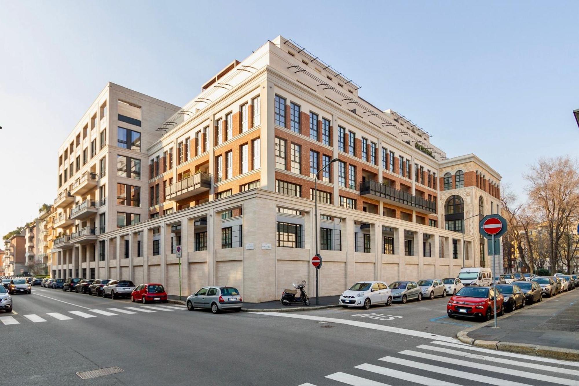 Urban Luxury - Bright And Central Apartment Milan Bagian luar foto