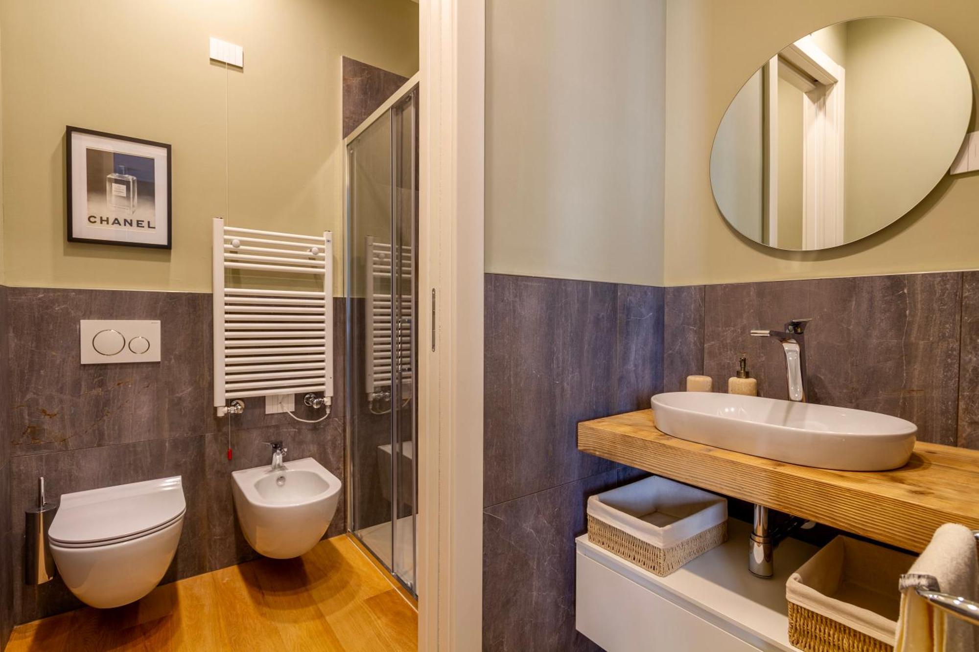 Urban Luxury - Bright And Central Apartment Milan Bagian luar foto